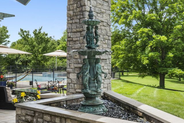 318 S Farm Road 193, Springfield, MO 65809