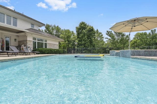 318 S Farm Road 193, Springfield, MO 65809