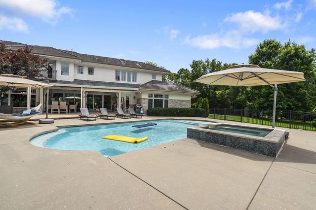 318 S Farm Road 193, Springfield, MO 65809