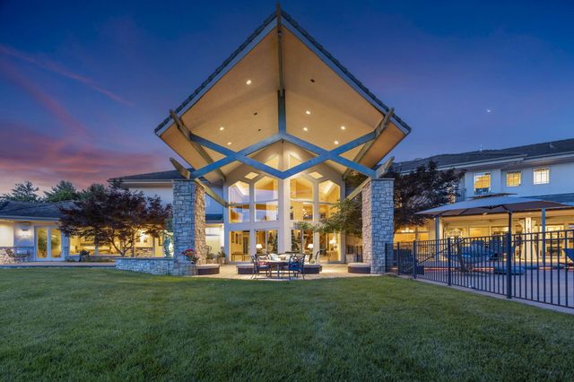 318 S Farm Road 193, Springfield, MO 65809