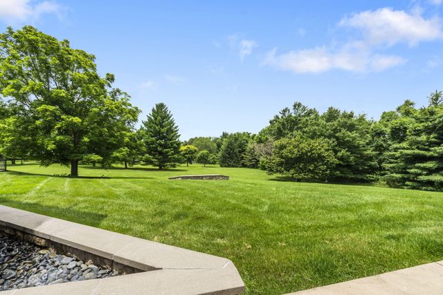 318 S Farm Road 193, Springfield, MO 65809