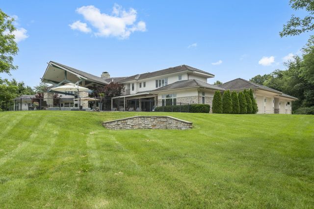 318 S Farm Road 193, Springfield, MO 65809