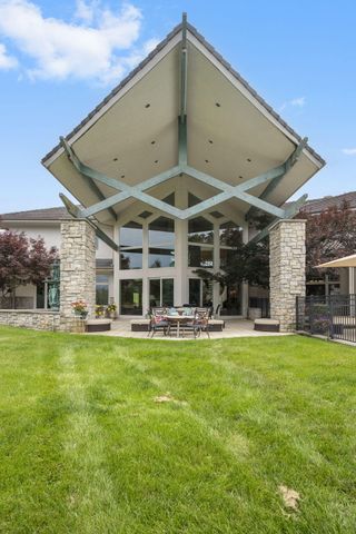 318 S Farm Road 193, Springfield, MO 65809