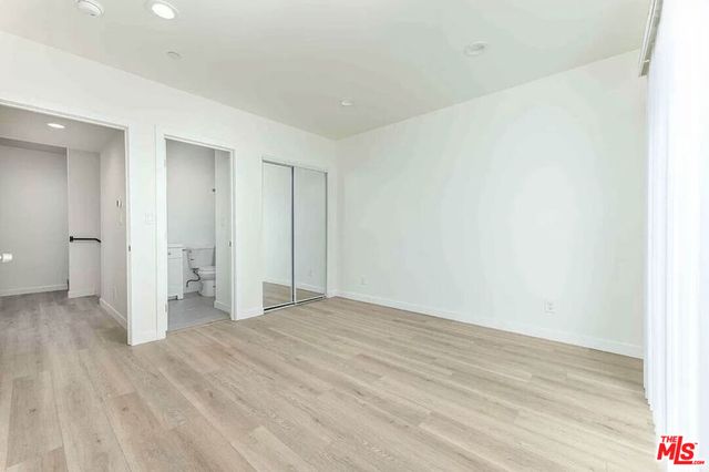 2101 S Burnside Avenue, Los Angeles, CA 90016