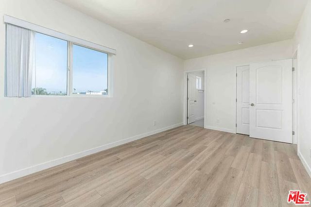 2101 S Burnside Avenue, Los Angeles, CA 90016