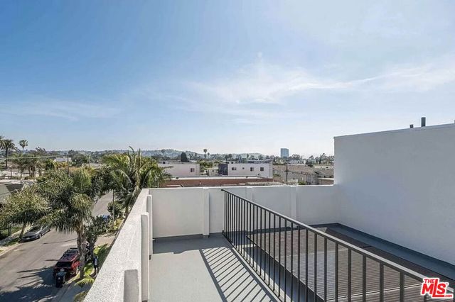 2101 S Burnside Avenue, Los Angeles, CA 90016