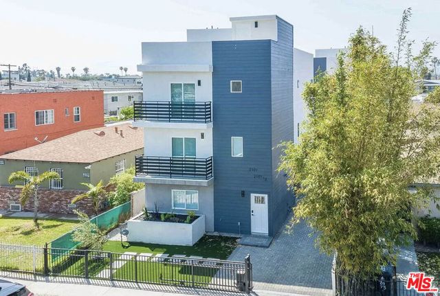 2101 S Burnside Avenue, Los Angeles, CA 90016
