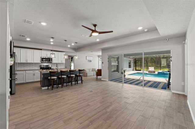 12182 PIONEER AVENUE, Weeki Wachee, FL 34614