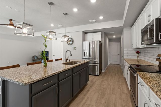 12182 PIONEER AVENUE, Weeki Wachee, FL 34614