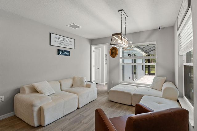12182 PIONEER AVENUE, Weeki Wachee, FL 34614