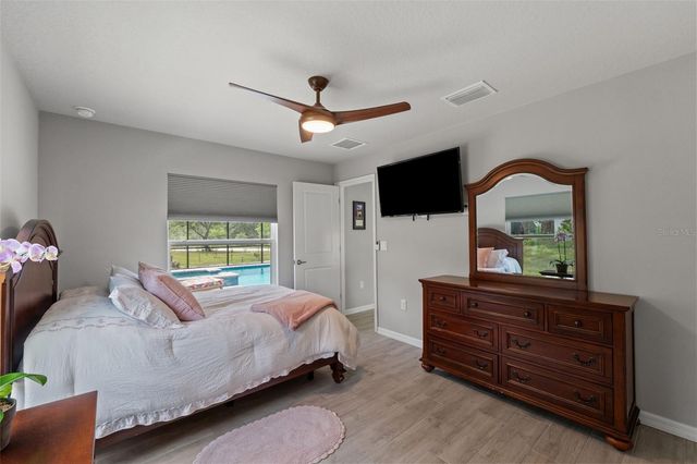 12182 PIONEER AVENUE, Weeki Wachee, FL 34614