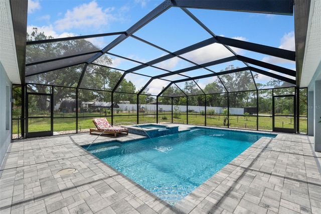 12182 PIONEER AVENUE, Weeki Wachee, FL 34614