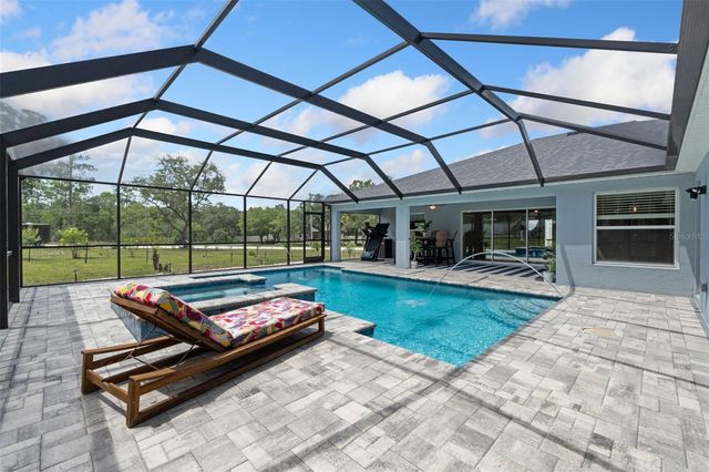 12182 PIONEER AVENUE, Weeki Wachee, FL 34614