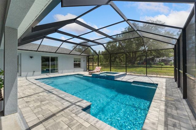 12182 PIONEER AVENUE, Weeki Wachee, FL 34614