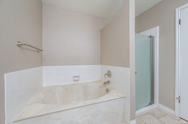 11322 Woodridge Path, San Antonio, TX 78249