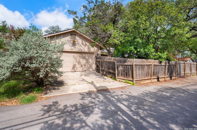11322 Woodridge Path, San Antonio, TX 78249