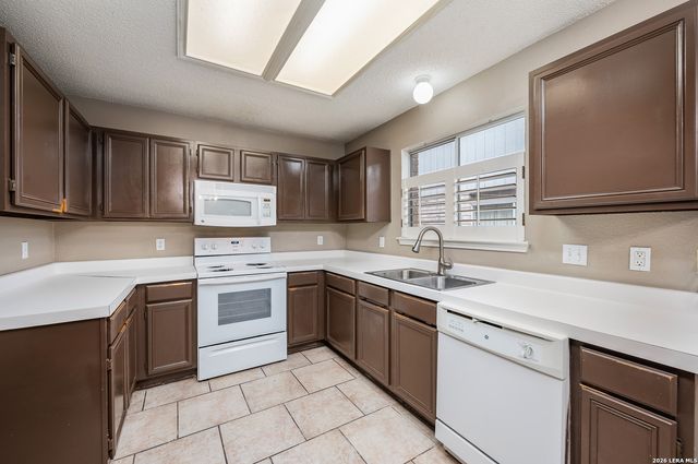 11322 Woodridge Path, San Antonio, TX 78249
