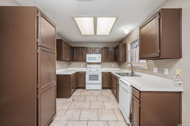 11322 Woodridge Path, San Antonio, TX 78249