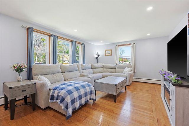 18 Adelaide Avenue, Smithfield, RI 02917