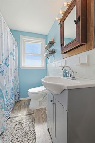 18 Adelaide Avenue, Smithfield, RI 02917