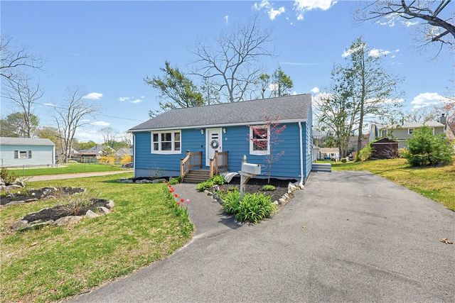 18 Adelaide Avenue, Smithfield, RI 02917