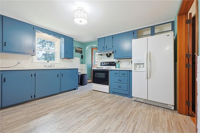 18 Adelaide Avenue, Smithfield, RI 02917