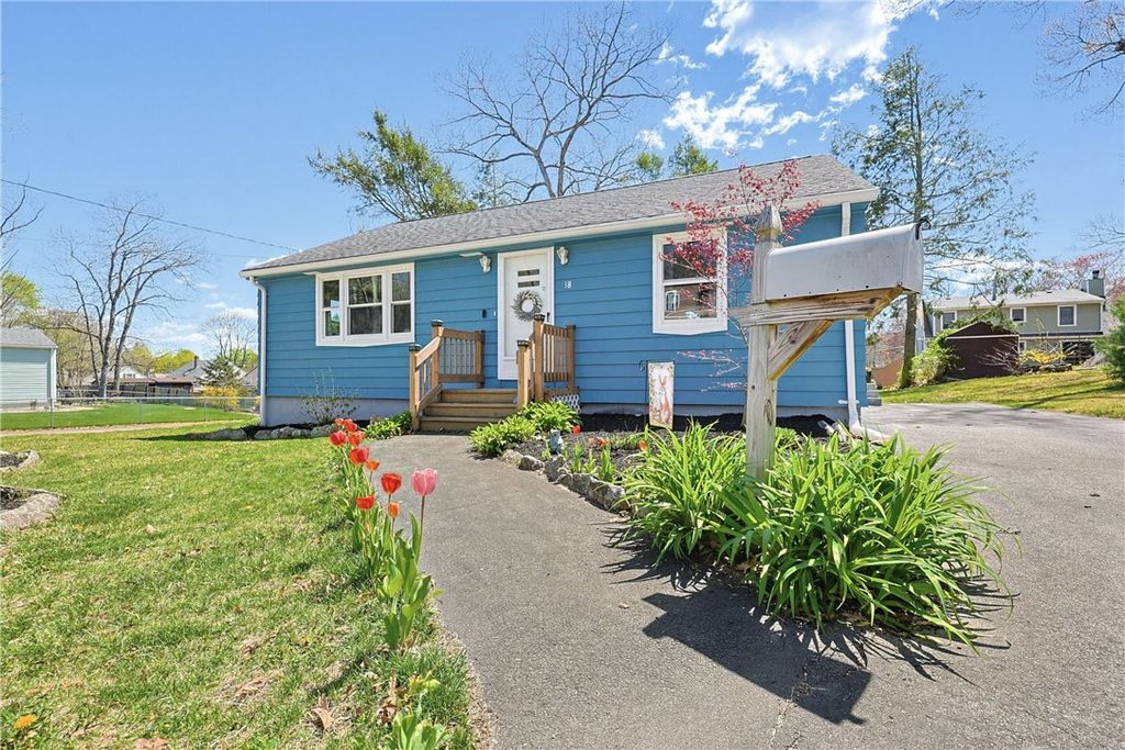 18 Adelaide Avenue, Smithfield, RI 02917