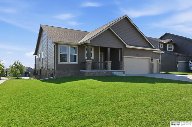 8225 Kilpatrick Parkway, Bennington, NE 68007