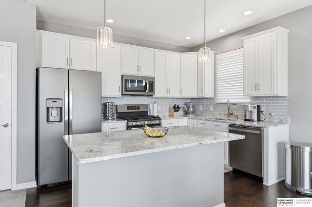 8225 Kilpatrick Parkway, Bennington, NE 68007