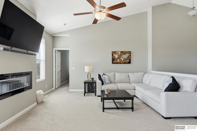 8225 Kilpatrick Parkway, Bennington, NE 68007