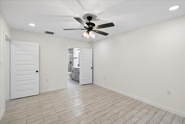 335 Flying Bridge, Gun Barrel City, TX 75156