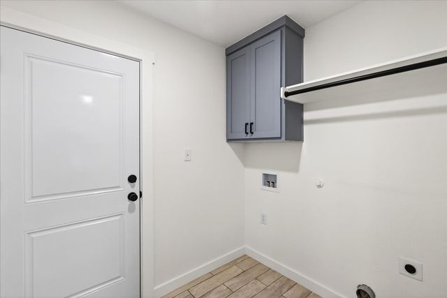 335 Flying Bridge, Gun Barrel City, TX 75156