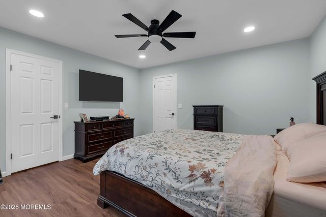 13 Dutch Lane, Hazlet, NJ 07730