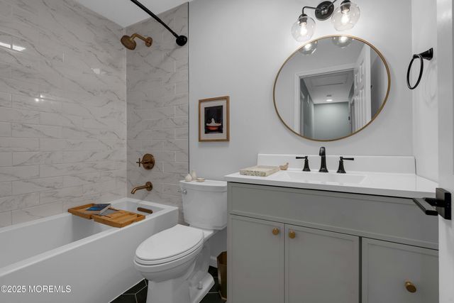 13 Dutch Lane, Hazlet, NJ 07730