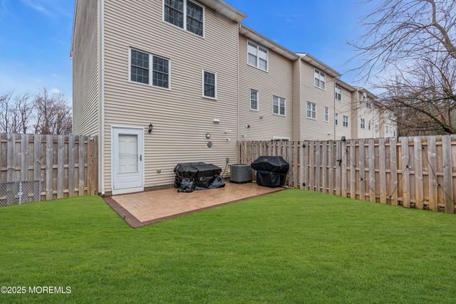 13 Dutch Lane, Hazlet, NJ 07730