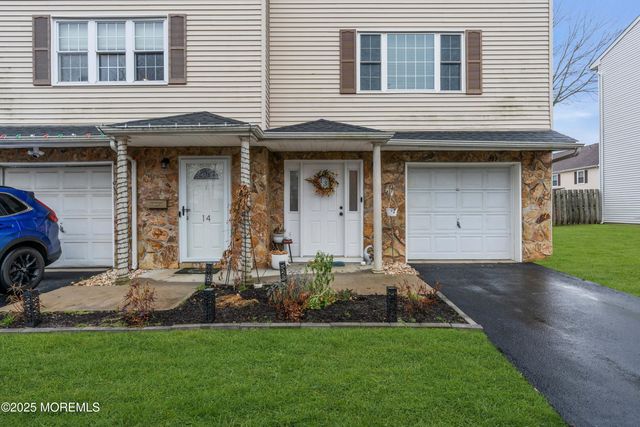 13 Dutch Lane, Hazlet, NJ 07730