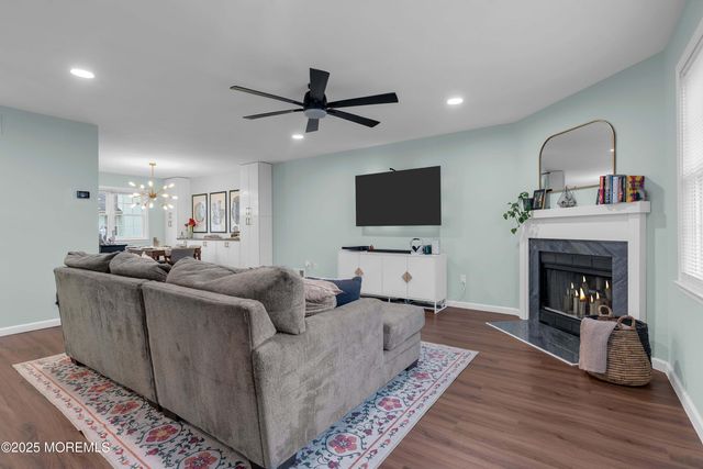 13 Dutch Lane, Hazlet, NJ 07730