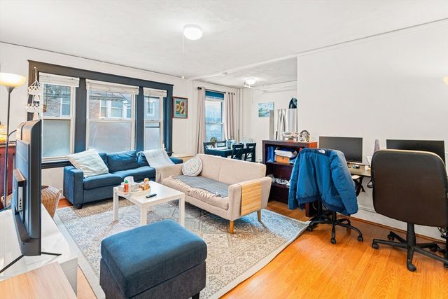 1607 Commonwealth Ave 4, Boston, MA 02135