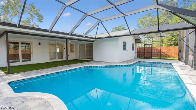 1393 White Cedar LN, North Fort Myers, FL 33917