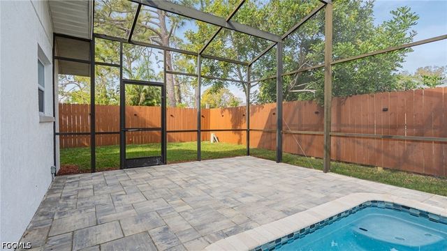 1393 White Cedar LN, North Fort Myers, FL 33917