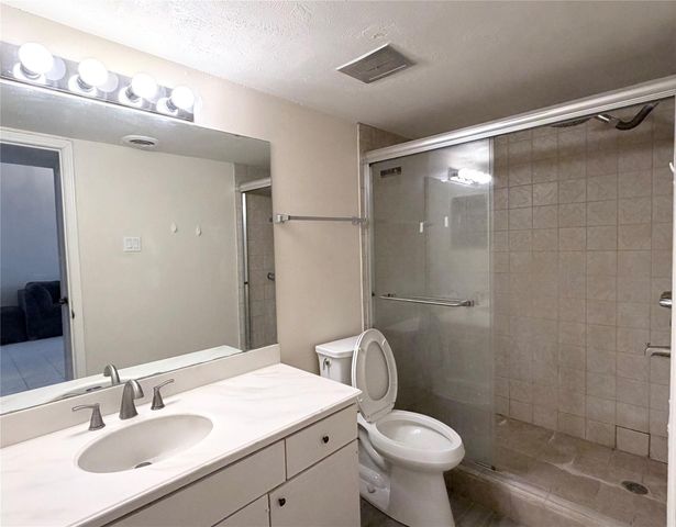 12633 Memorial Drive 74, Houston, TX 77024