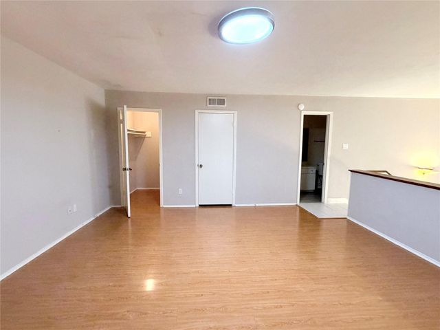 12633 Memorial Drive 74, Houston, TX 77024
