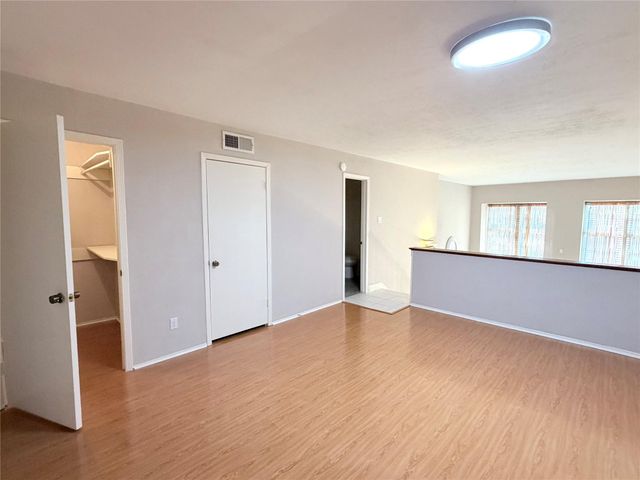 12633 Memorial Drive 74, Houston, TX 77024