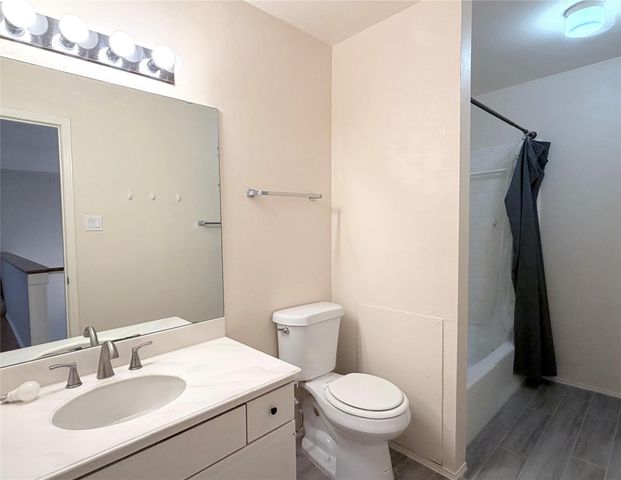 12633 Memorial Drive 74, Houston, TX 77024