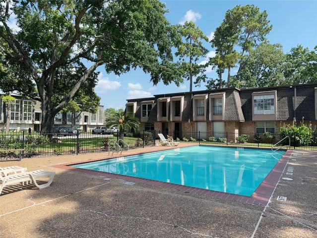12633 Memorial Drive 74, Houston, TX 77024