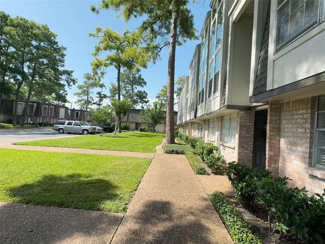 12633 Memorial Drive 74, Houston, TX 77024
