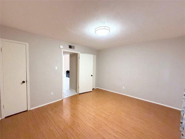 12633 Memorial Drive 74, Houston, TX 77024