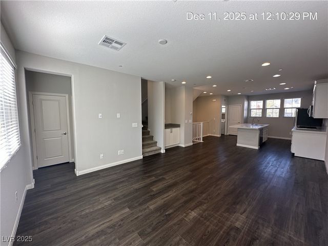 177 Petaluma Valley Drive, Las Vegas, NV 89138