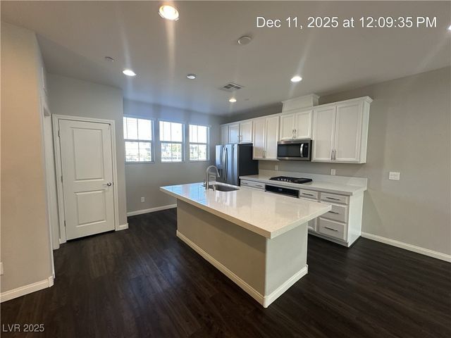 177 Petaluma Valley Drive, Las Vegas, NV 89138