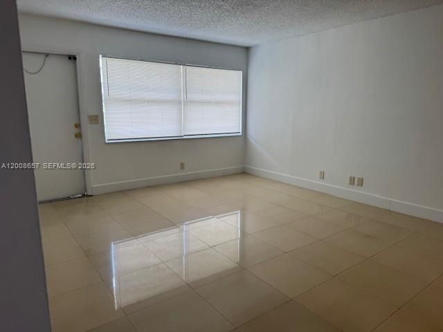 5323 NW 24th St 118, Lauderhill, FL 33313